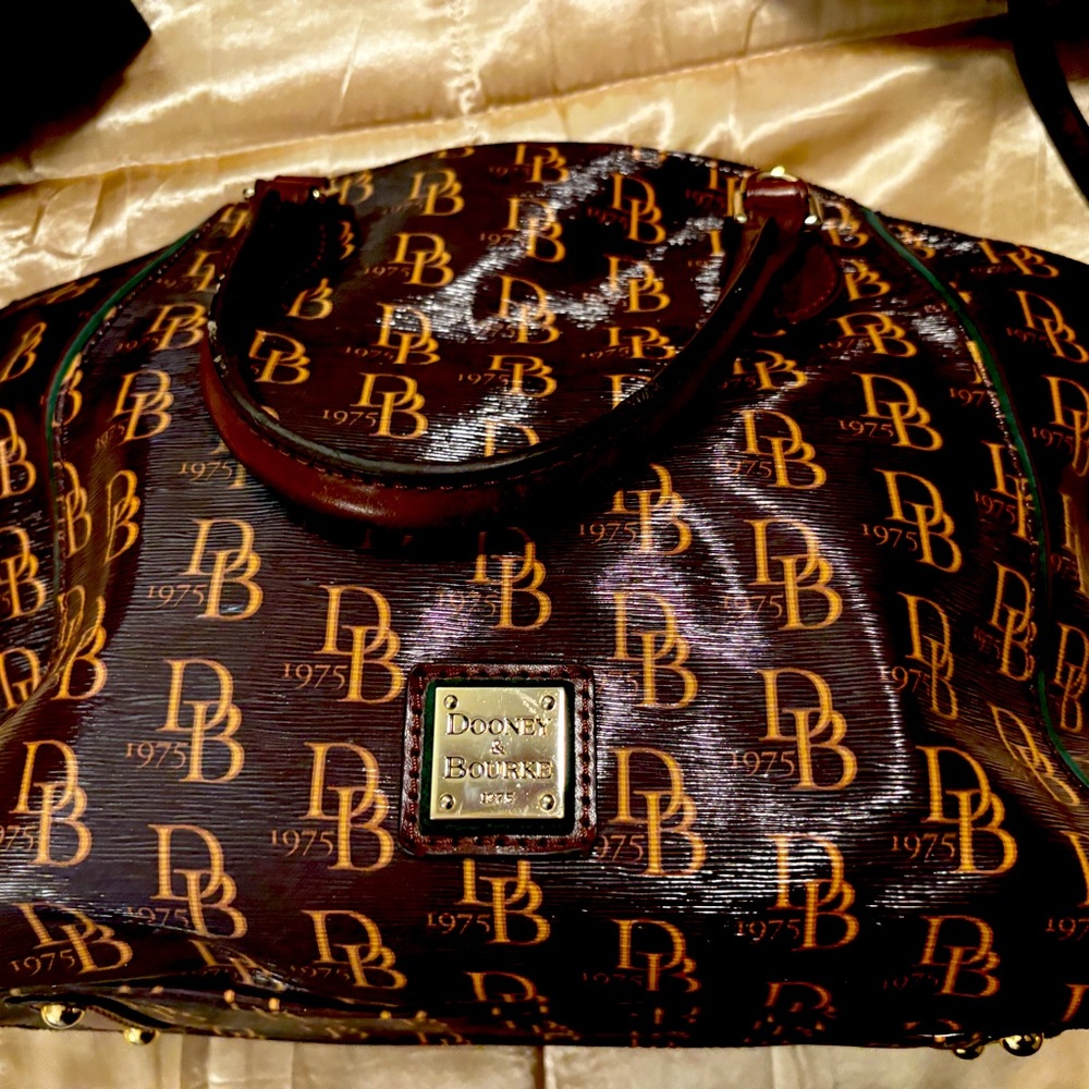 Dooney & Bourke
